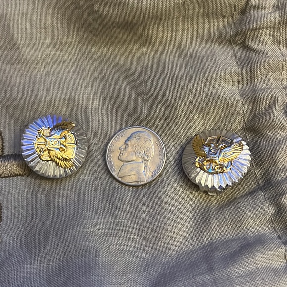 🚫SOLD🚫St. John Silver and Gold Eagle Clip Ons. - Picture 6 of 6